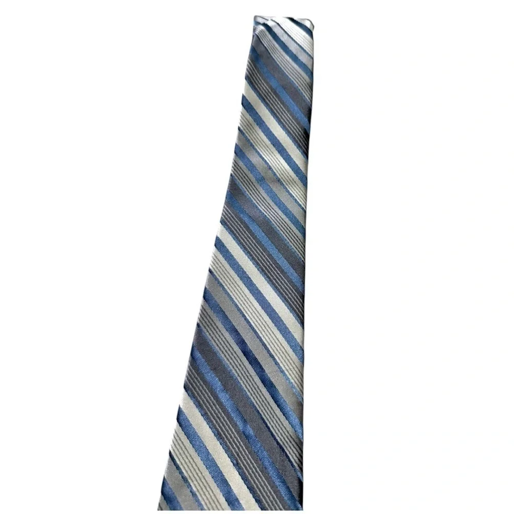 🌸Van Heusen- Blue/Silver Stripe Tie
